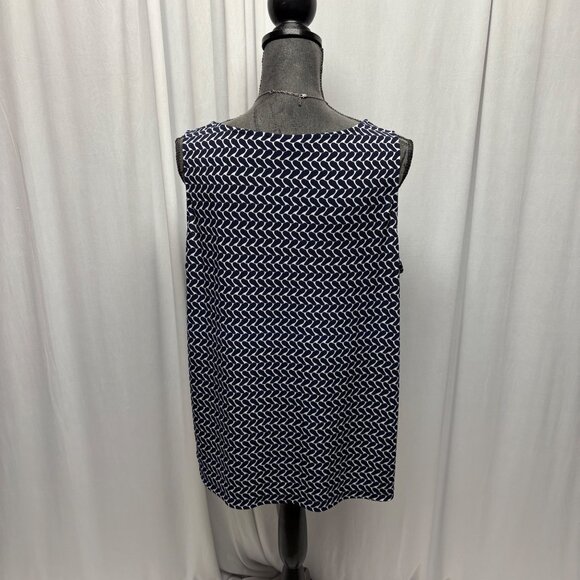 Susan Graver Sleeveless Navy White Patterned V-Neck Top Womens Size 1X Stretchy - Picture 4 of 8
